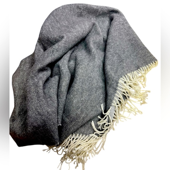 Nico Notte Italia brand mostly cotton blend finely woven blanket throw grey - Picture 2 of 3